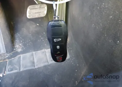 2012 Porsche Panamera 4 from USA, damaged, VIN WP0AA2A75CL015640